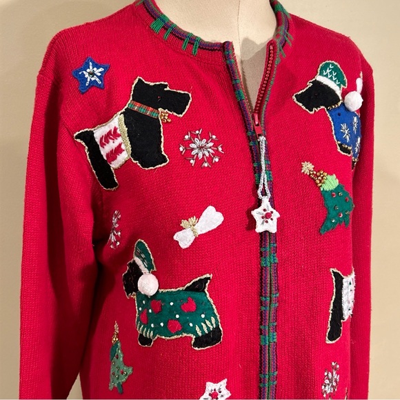 Tierra International Christmas Sweater - Picture 2 of 8